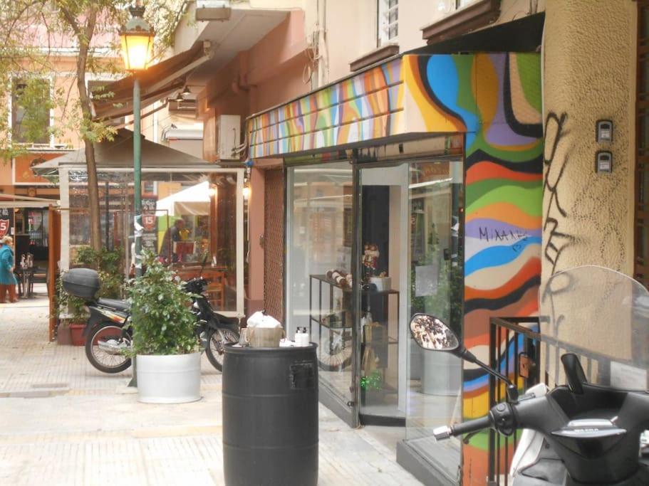 Downtown Quiet Apartment On A Pedestrian Street Афины Экстерьер фото