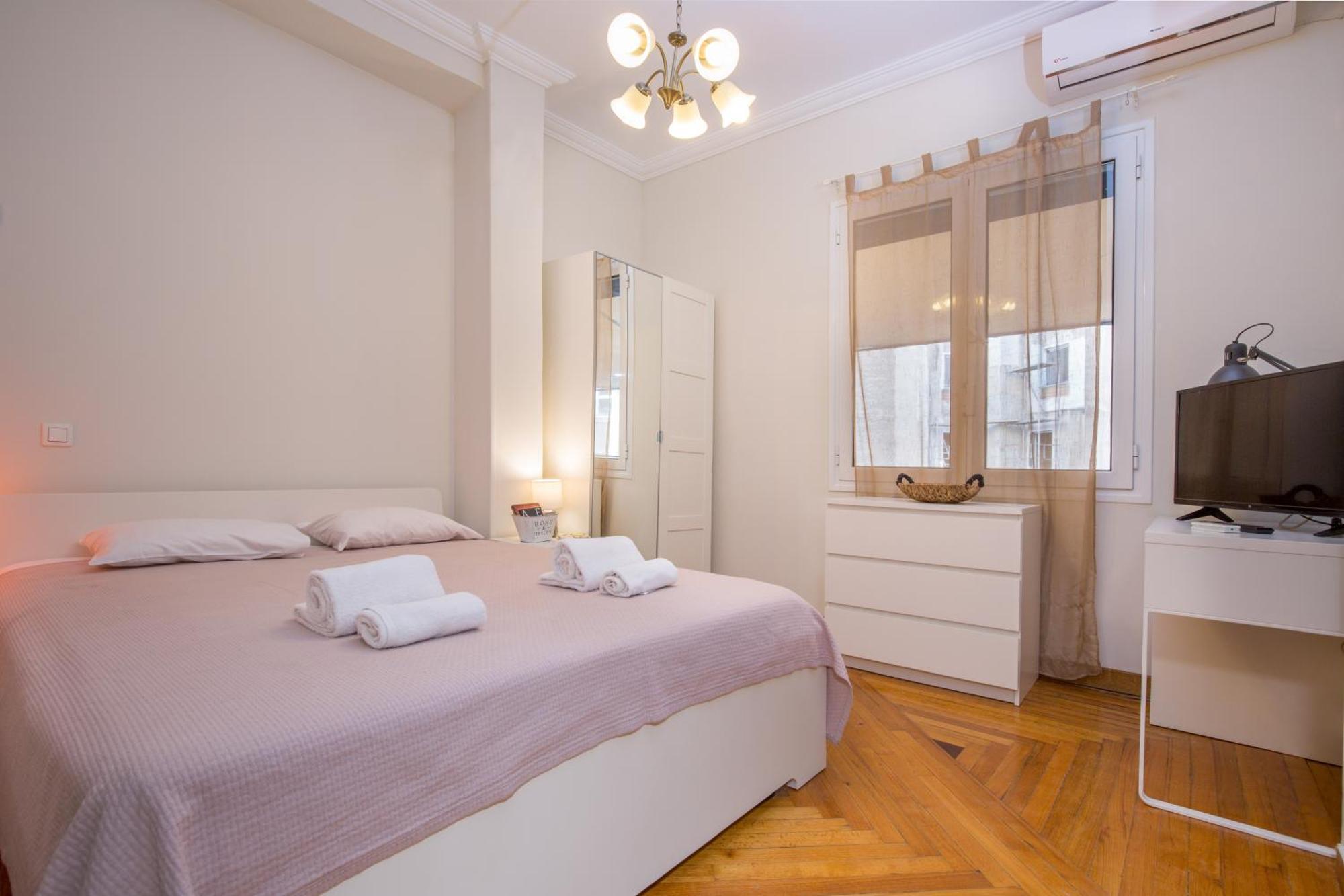 Downtown Quiet Apartment On A Pedestrian Street Афины Экстерьер фото