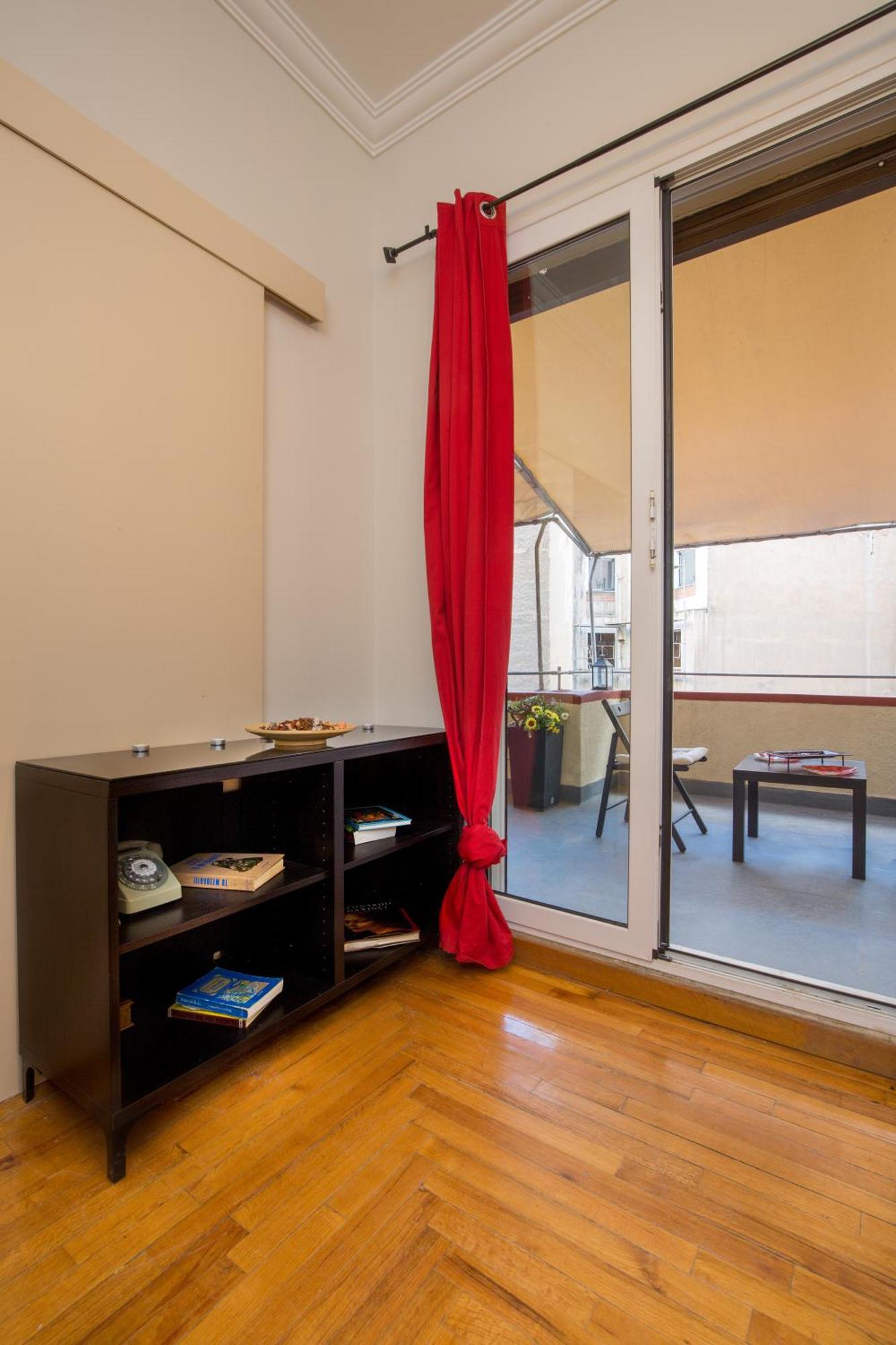 Downtown Quiet Apartment On A Pedestrian Street Афины Экстерьер фото