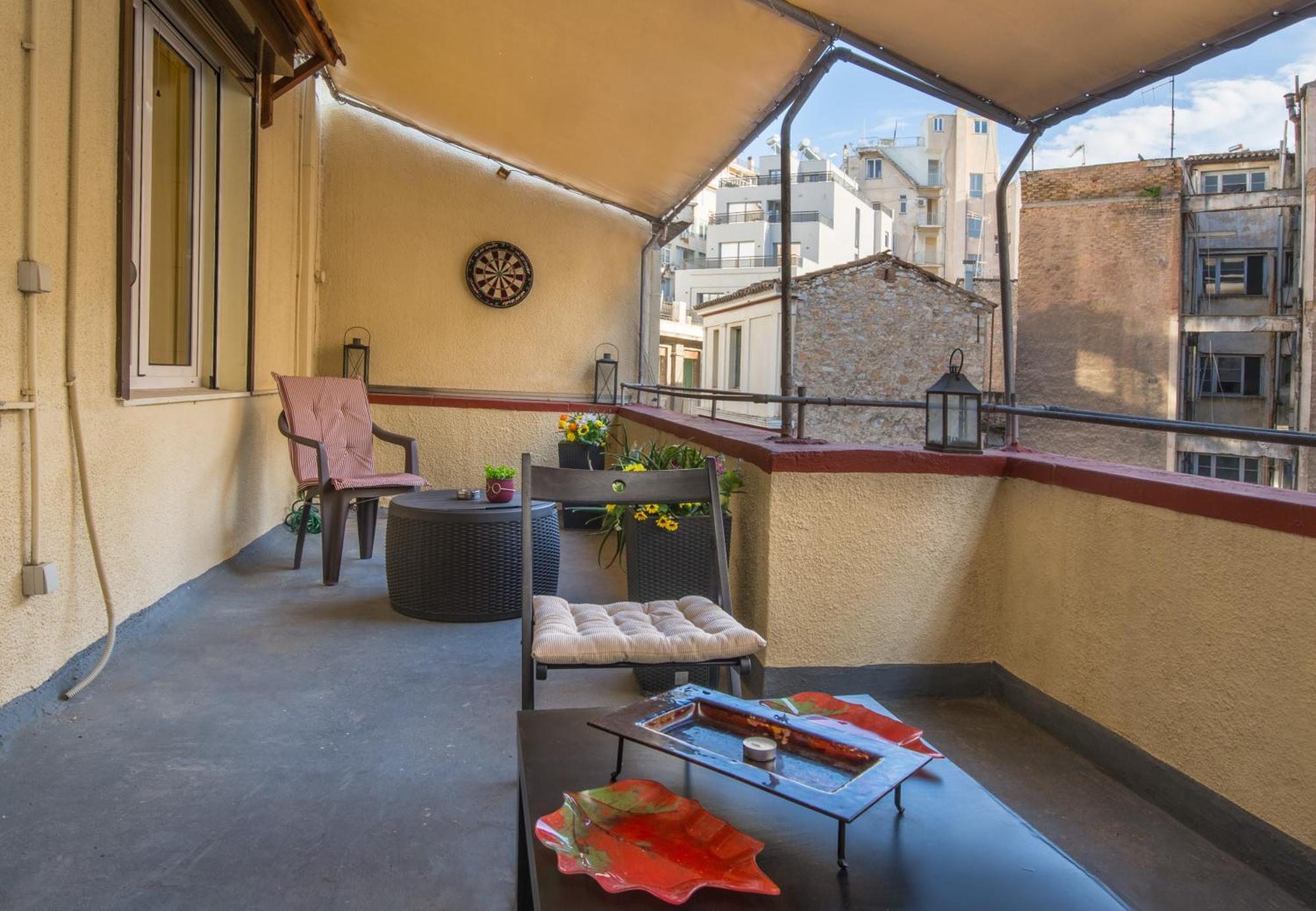 Downtown Quiet Apartment On A Pedestrian Street Афины Экстерьер фото